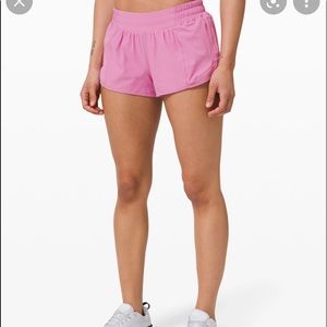 Lululemon Hotty Hot Short 2.5 Magenta Glow